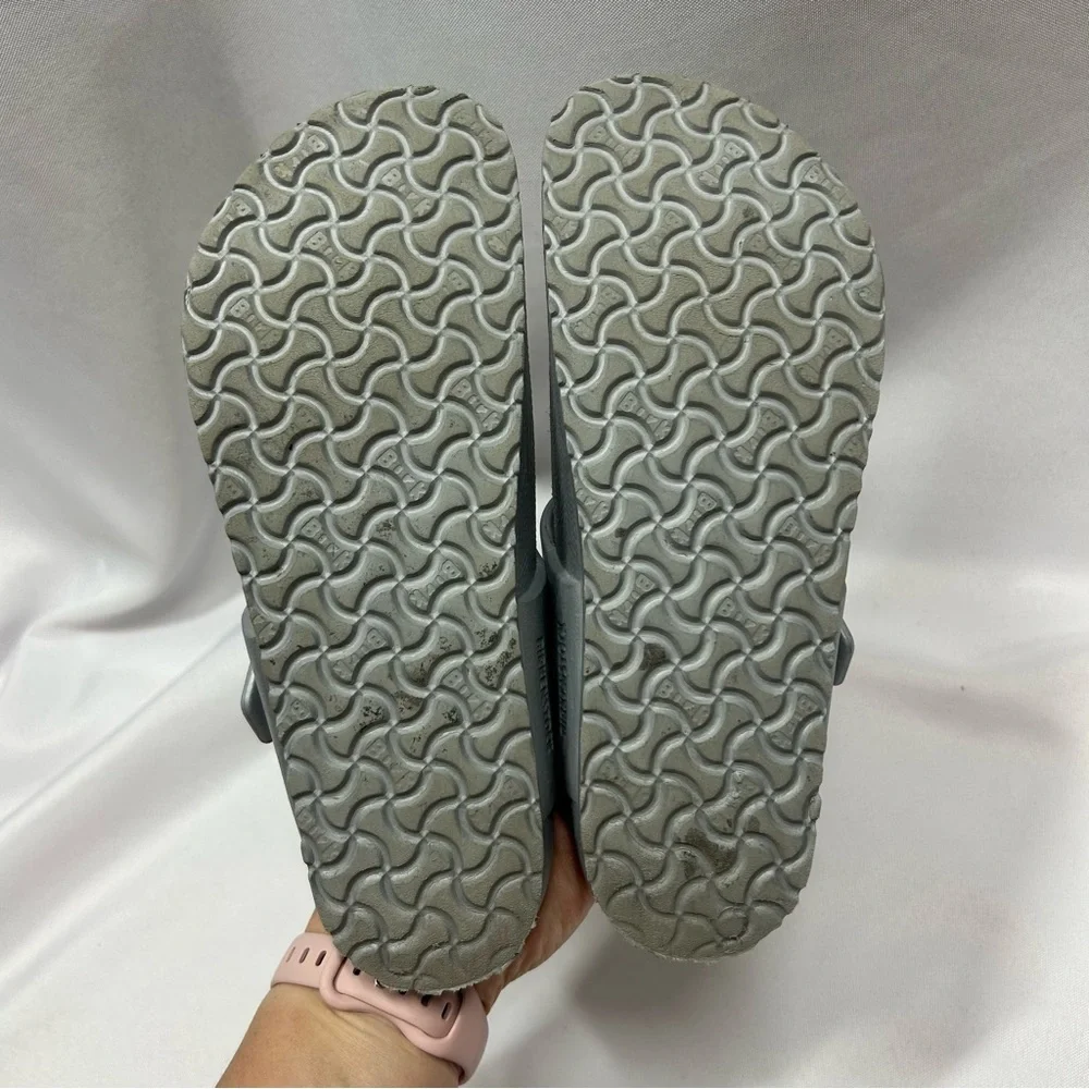Birkenstock | Silver Gizeh Eva Rubber Sandals Kids Big Girls Size US 3/EU 34 - Picture 6 of 9